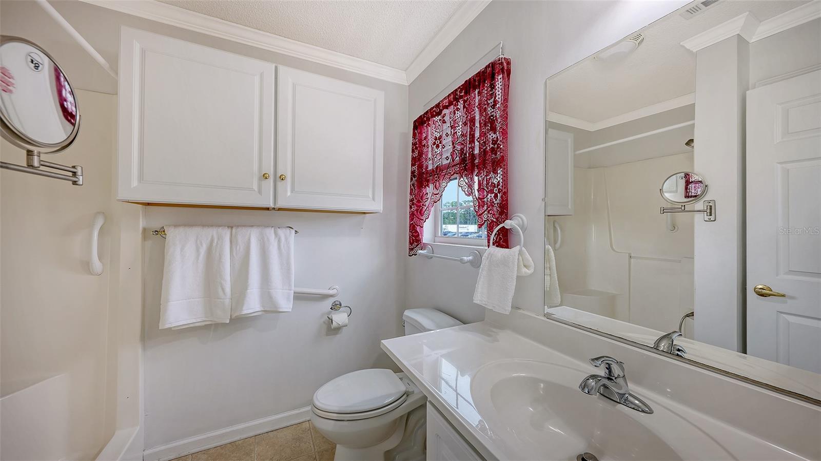 Image 22 of 43 For 11 Erskine Drive