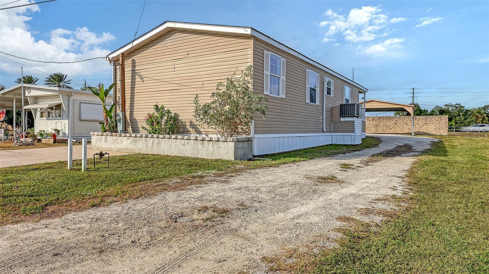 Image 27 of 43 For 11 Erskine Drive