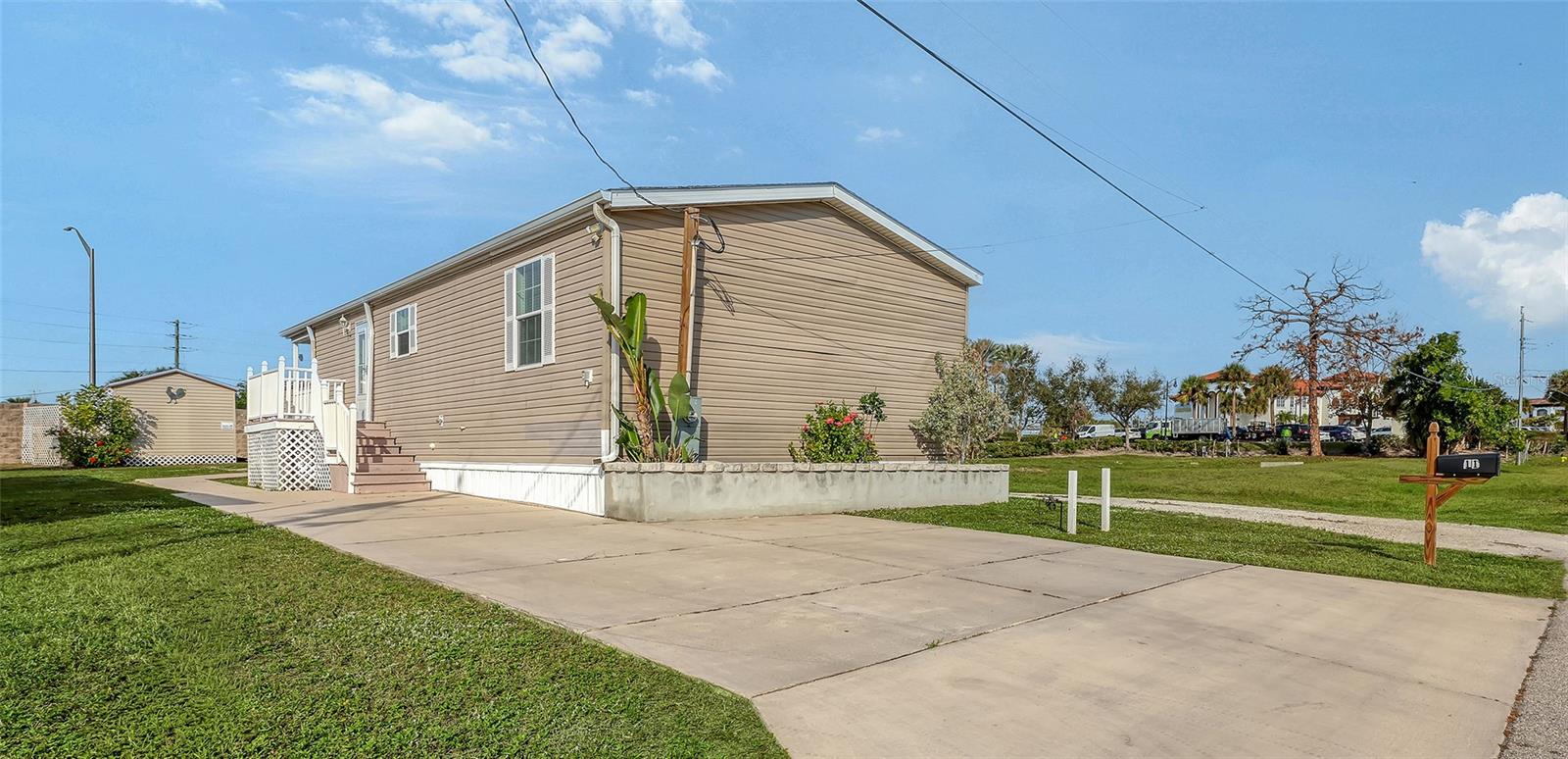 Image 28 of 43 For 11 Erskine Drive