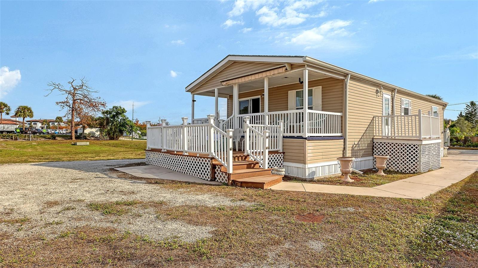 Image 3 of 43 For 11 Erskine Drive