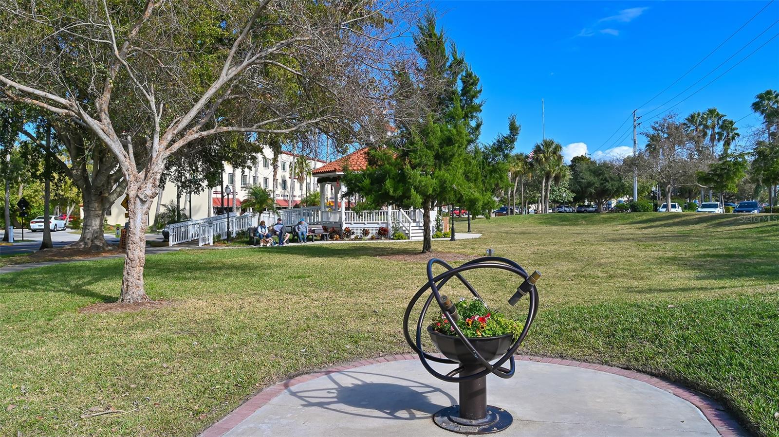 Image 37 of 43 For 11 Erskine Drive