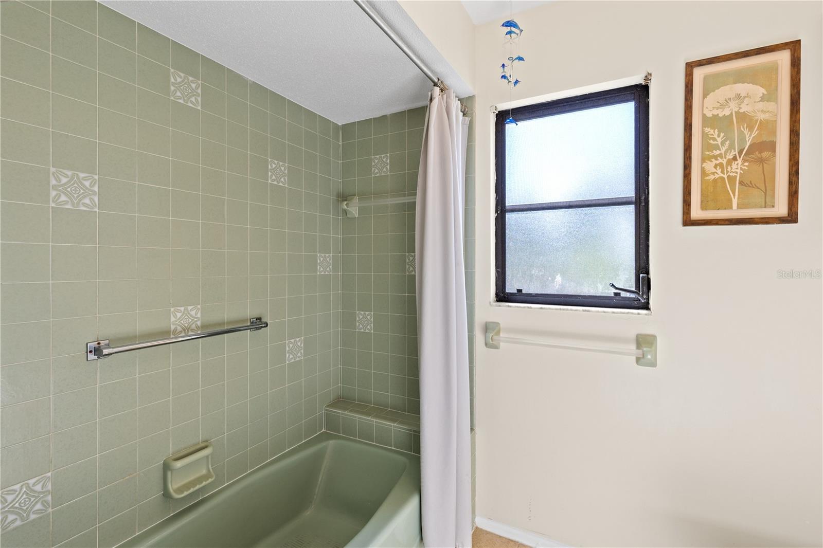 Image 22 of 52 For 1315 Pine Needle Road