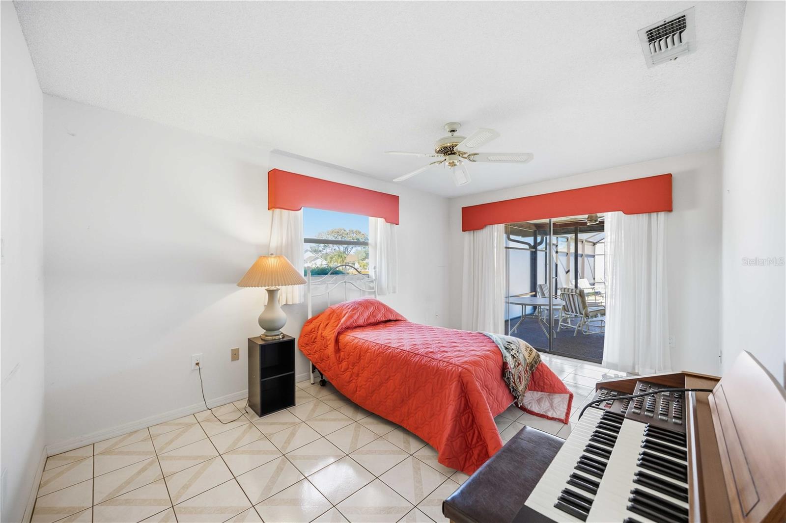 Image 22 of 45 For 114 Woodingham Drive