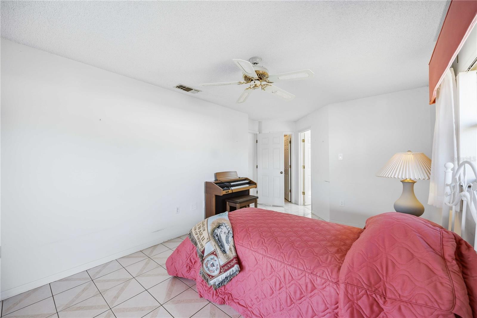 Image 24 of 45 For 114 Woodingham Drive