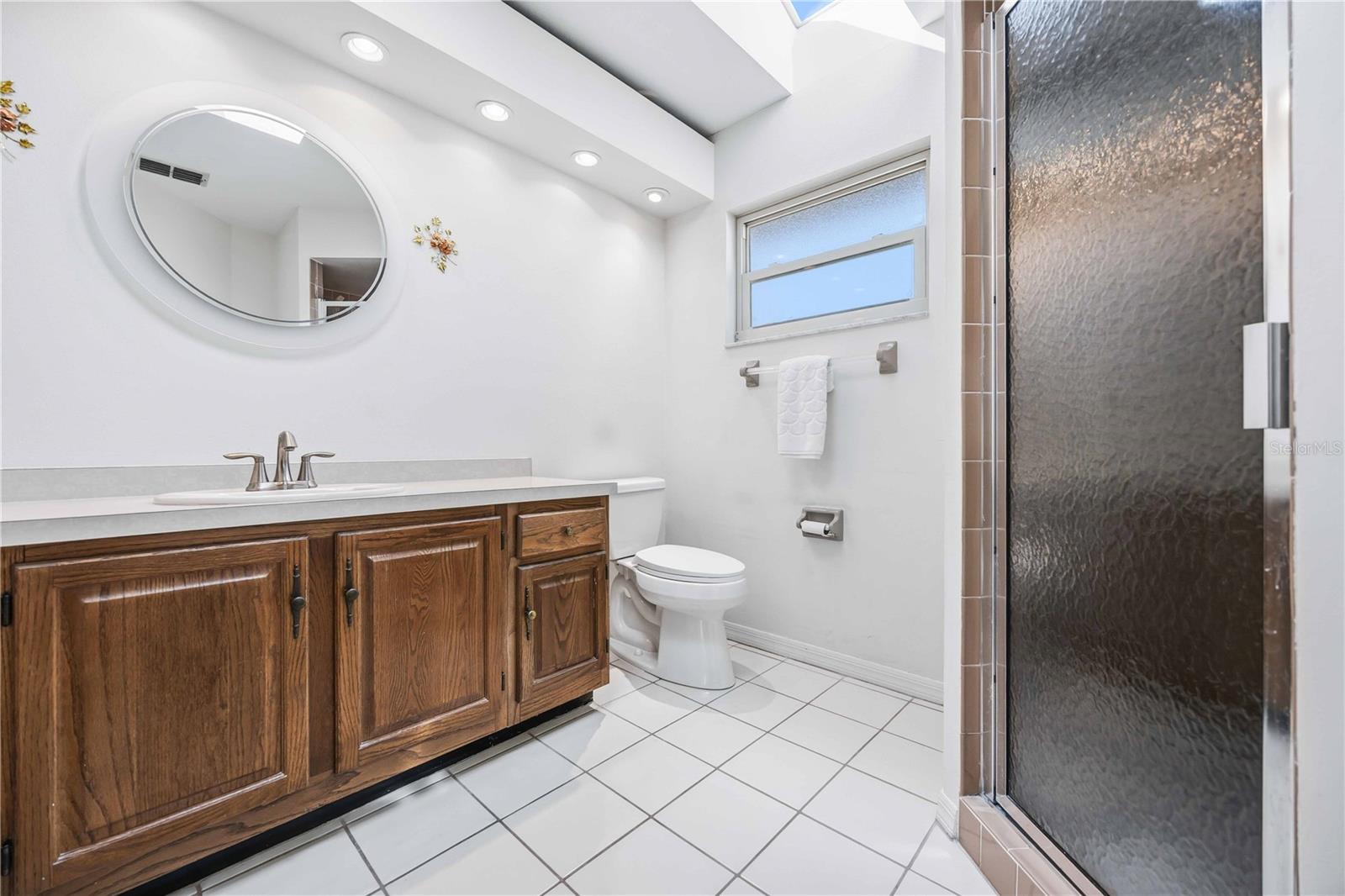 Image 25 of 45 For 114 Woodingham Drive