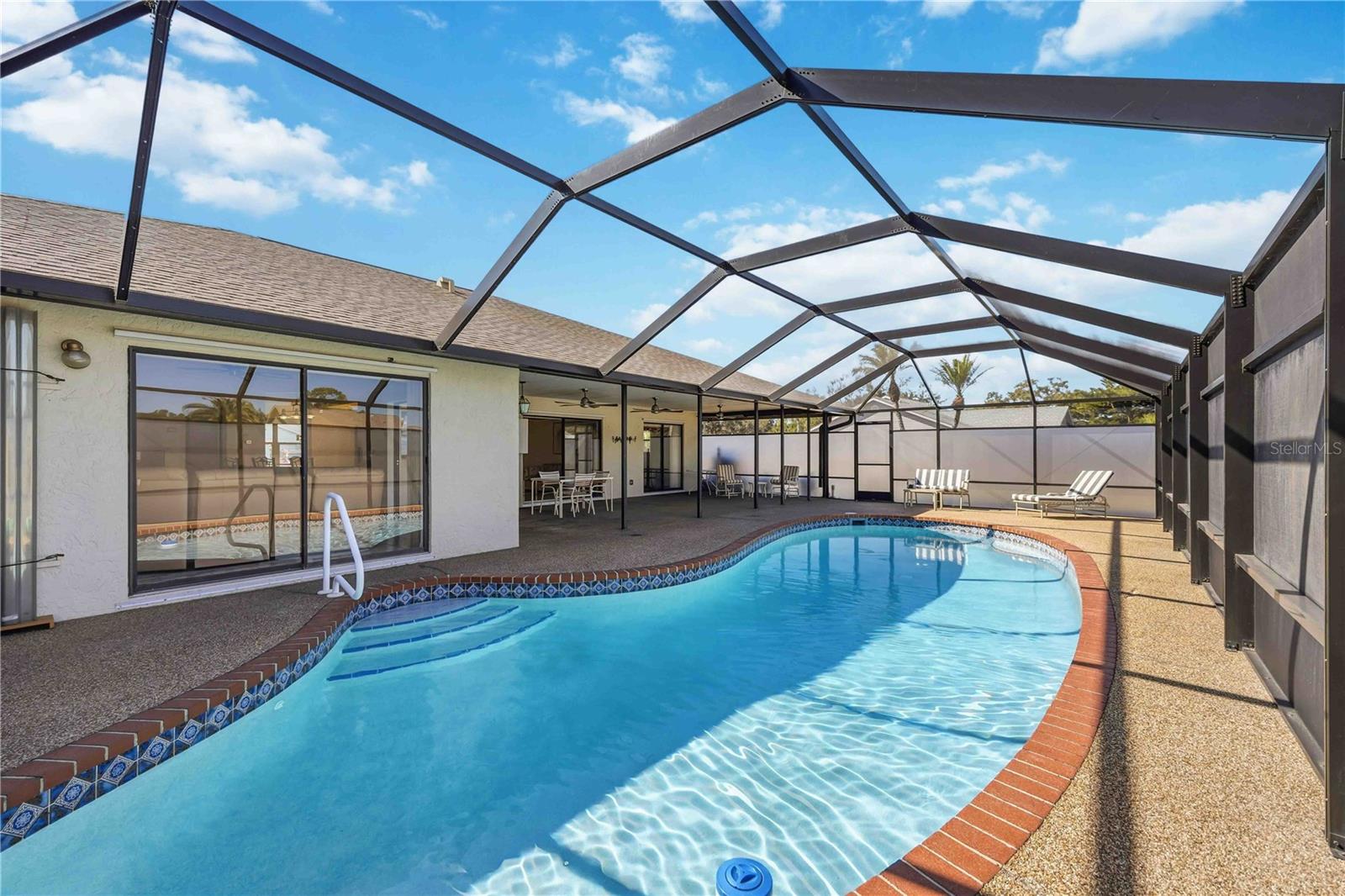 Image 28 of 45 For 114 Woodingham Drive