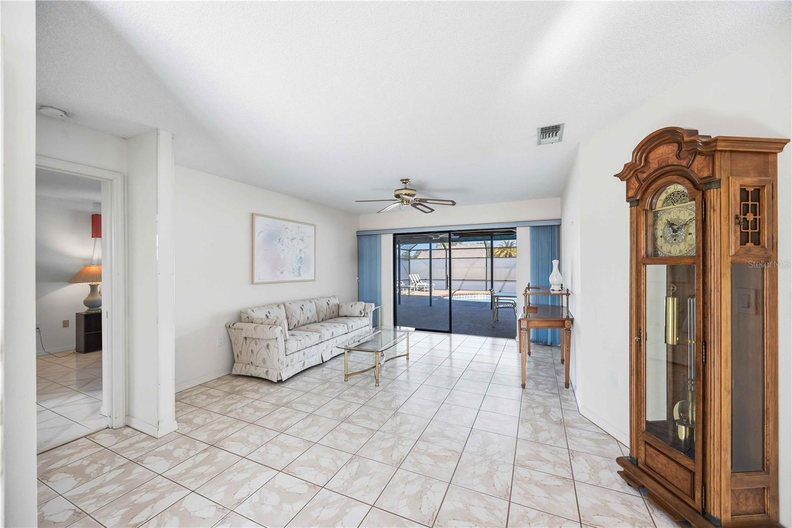 Image 4 of 45 For 114 Woodingham Drive