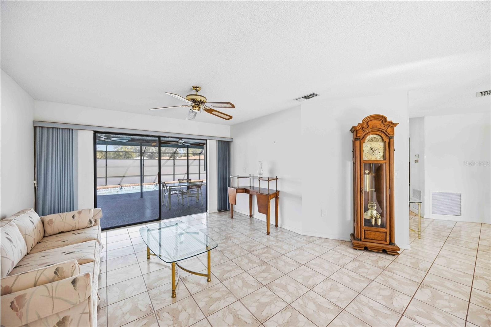 Image 5 of 45 For 114 Woodingham Drive