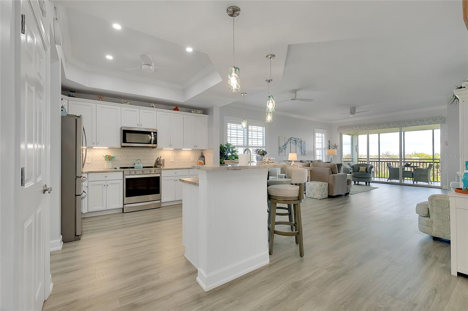 Image 10 of 76 For 10501 Amberjack Way 301