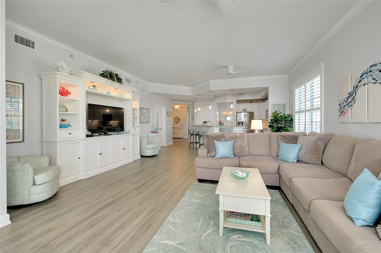 Image 16 of 76 For 10501 Amberjack Way 301