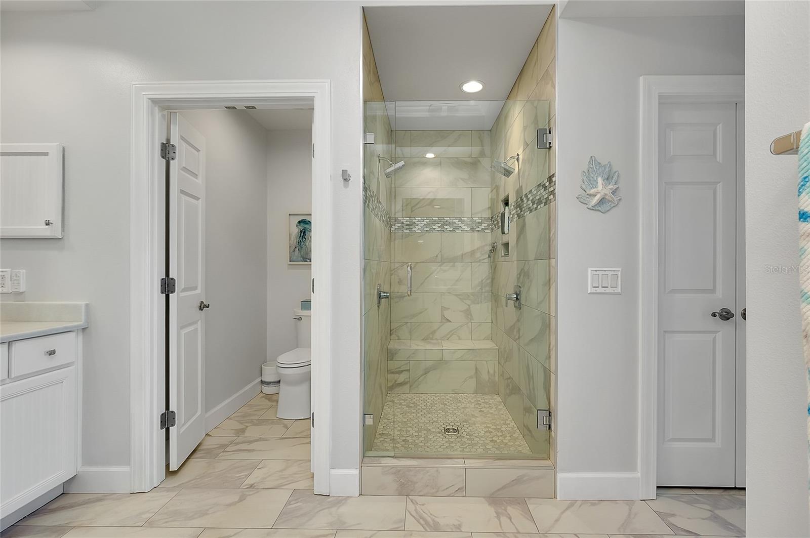 Image 26 of 76 For 10501 Amberjack Way 301