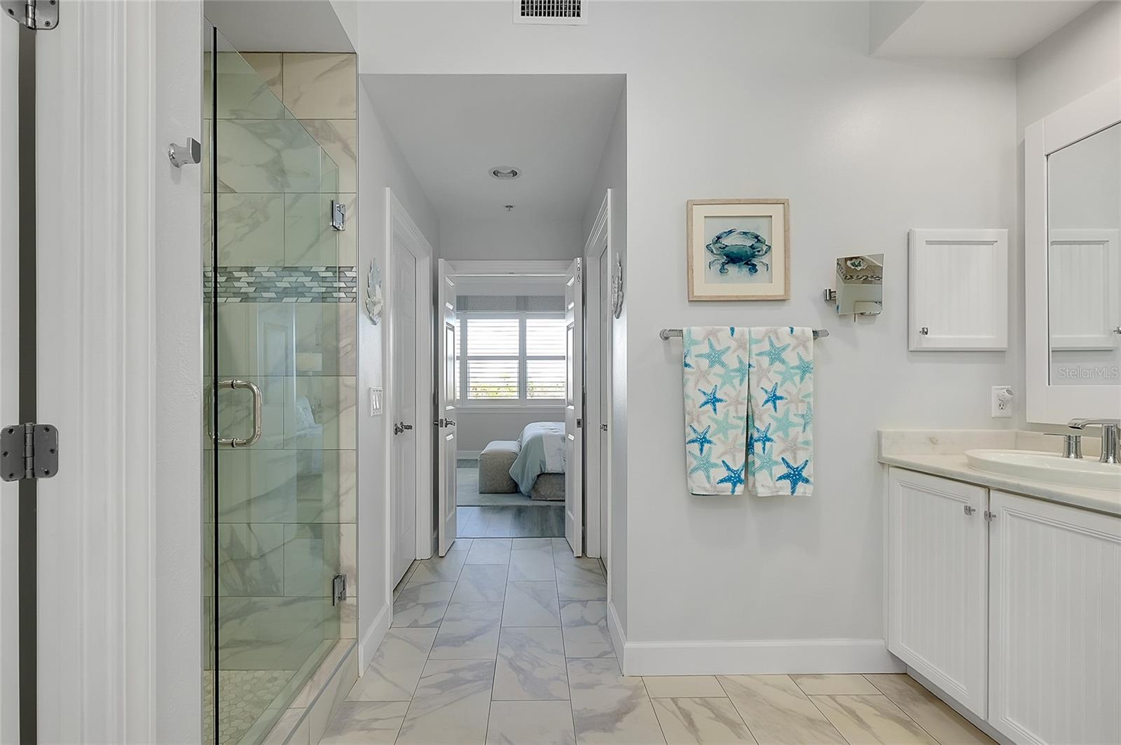 Image 28 of 76 For 10501 Amberjack Way 301