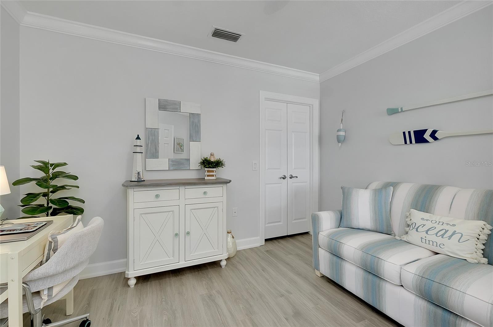 Image 35 of 76 For 10501 Amberjack Way 301