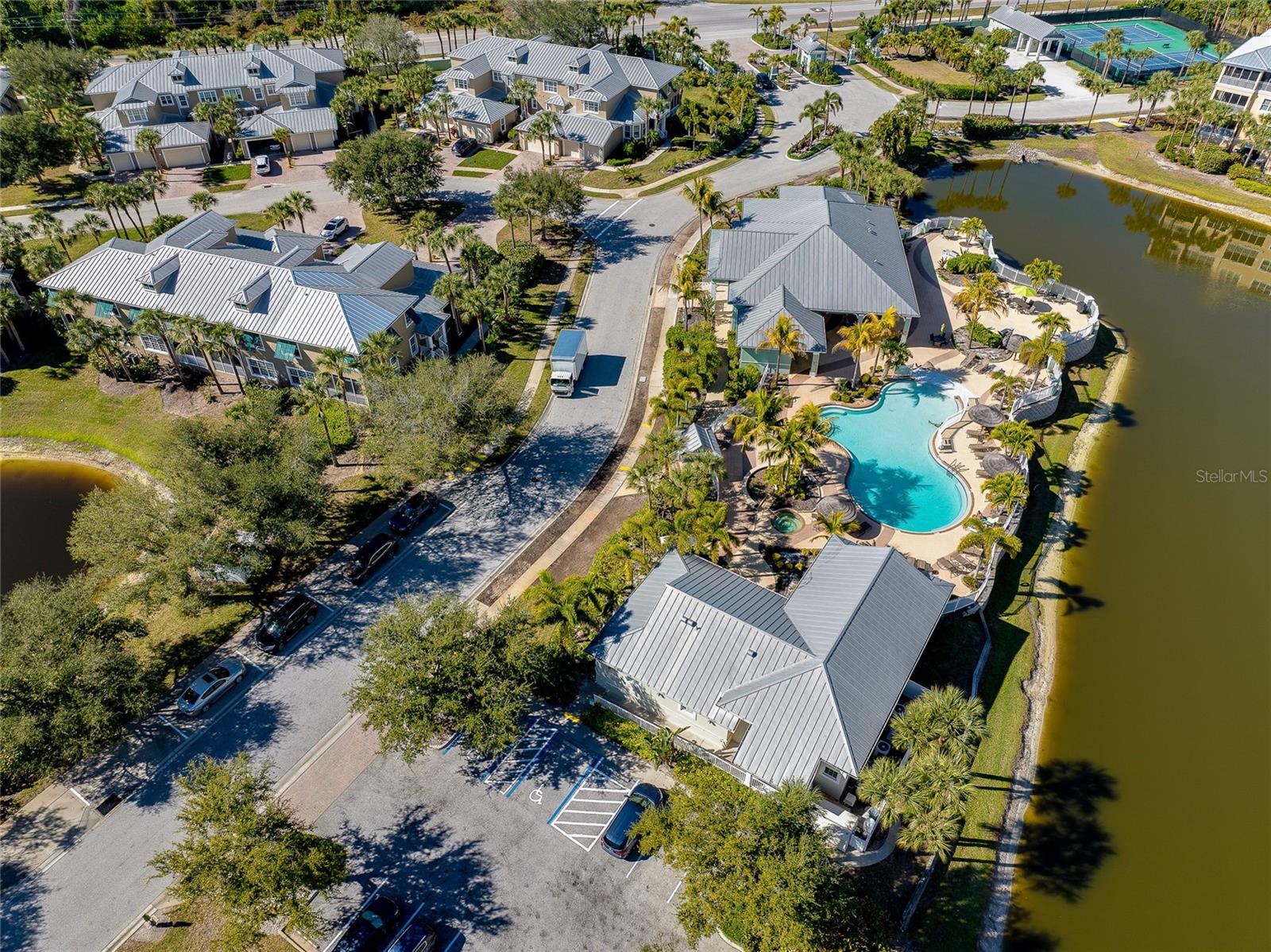 Image 56 of 76 For 10501 Amberjack Way 301