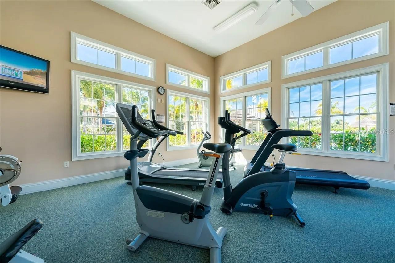 Image 72 of 76 For 10501 Amberjack Way 301