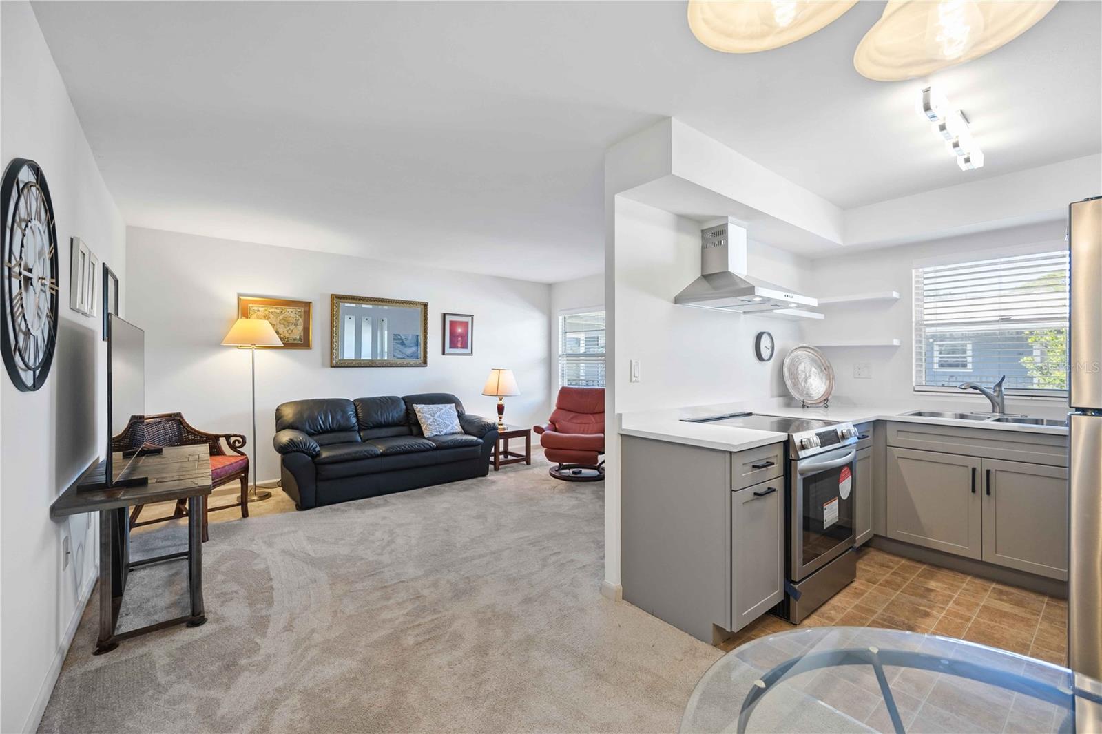 Image 13 of 42 For 236 Harbor Drive S 202