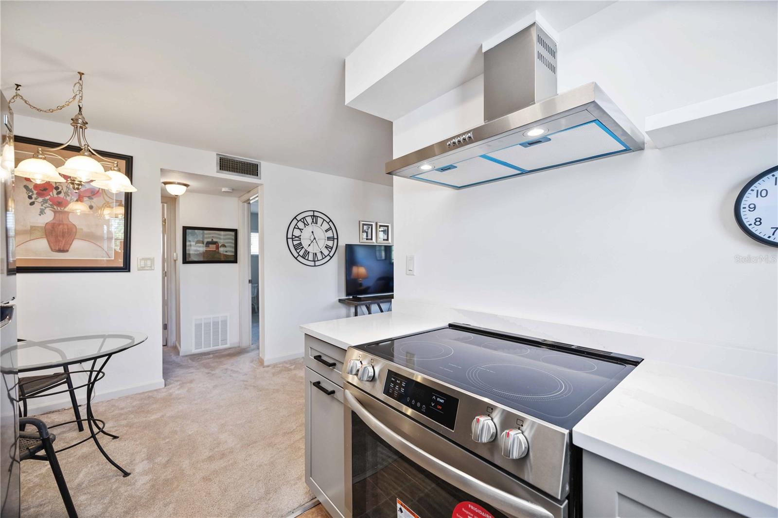 Image 16 of 42 For 236 Harbor Drive S 202