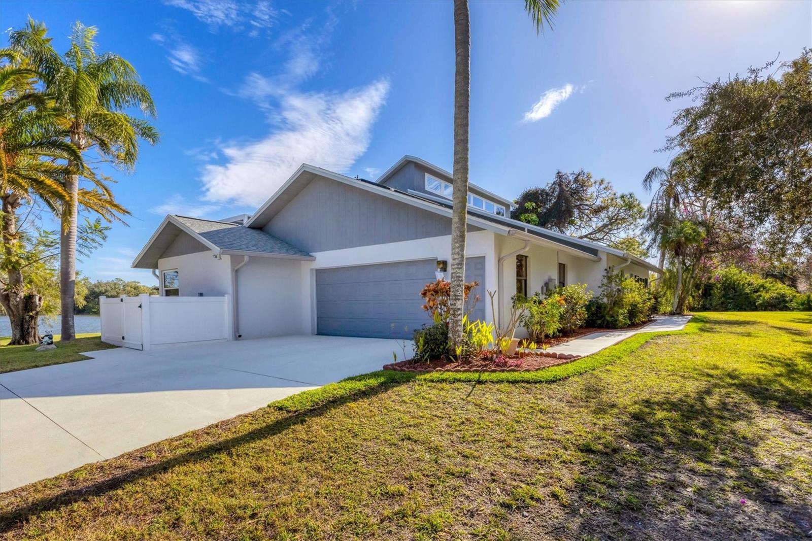 Image 9 of 64 For 5885 Denison Drive