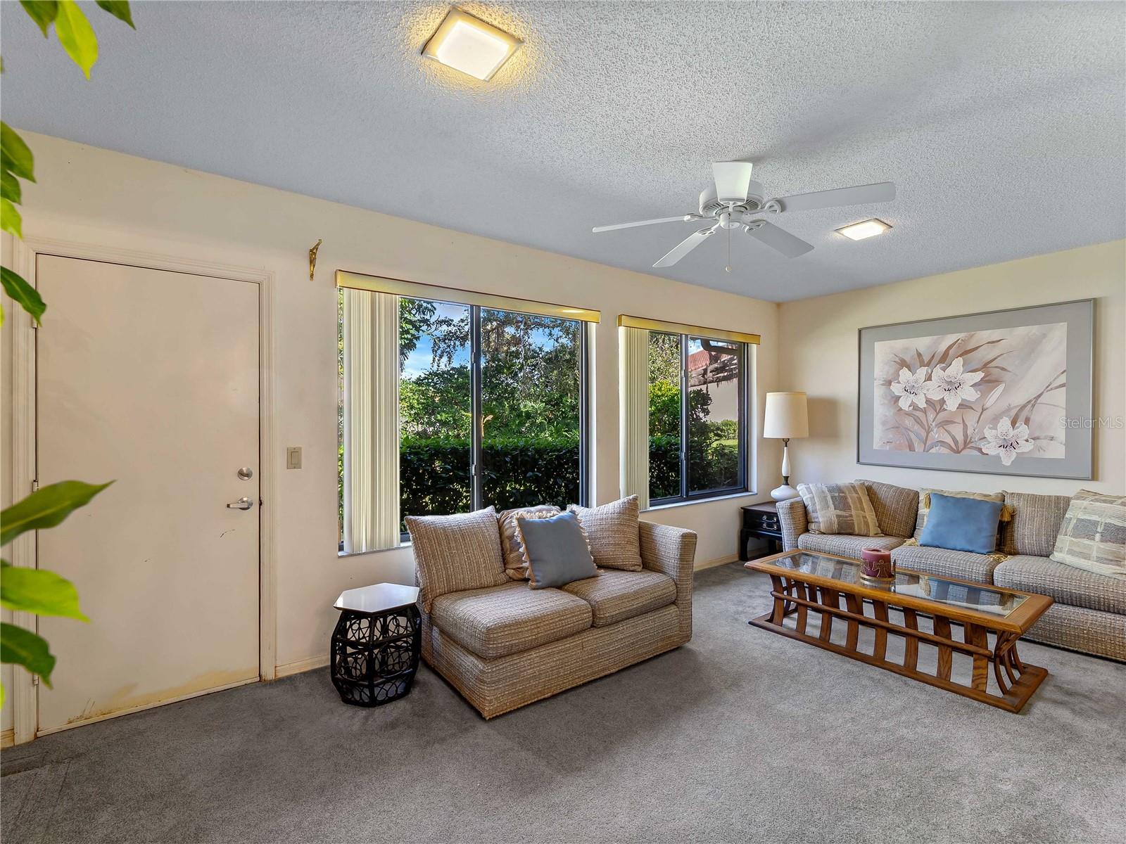 Image 11 of 53 For 3851 Wilshire Drive 9