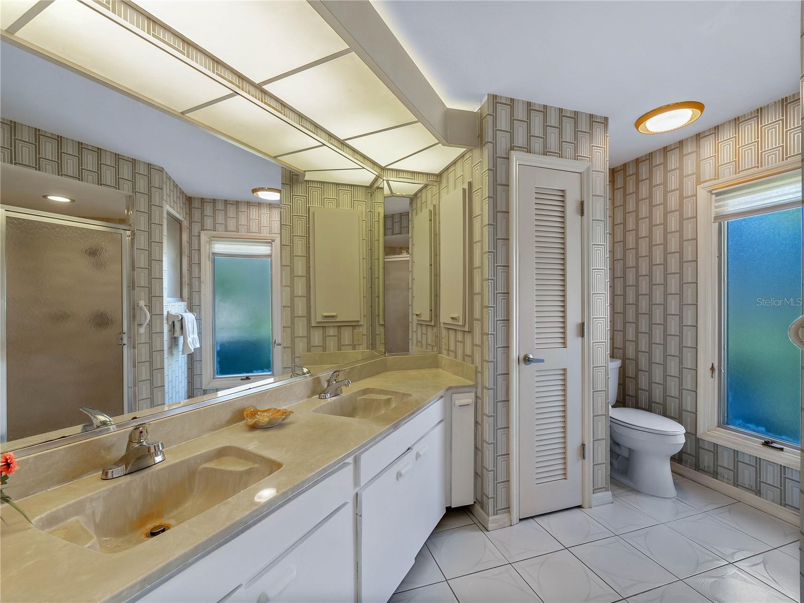 Image 13 of 53 For 3851 Wilshire Drive 9