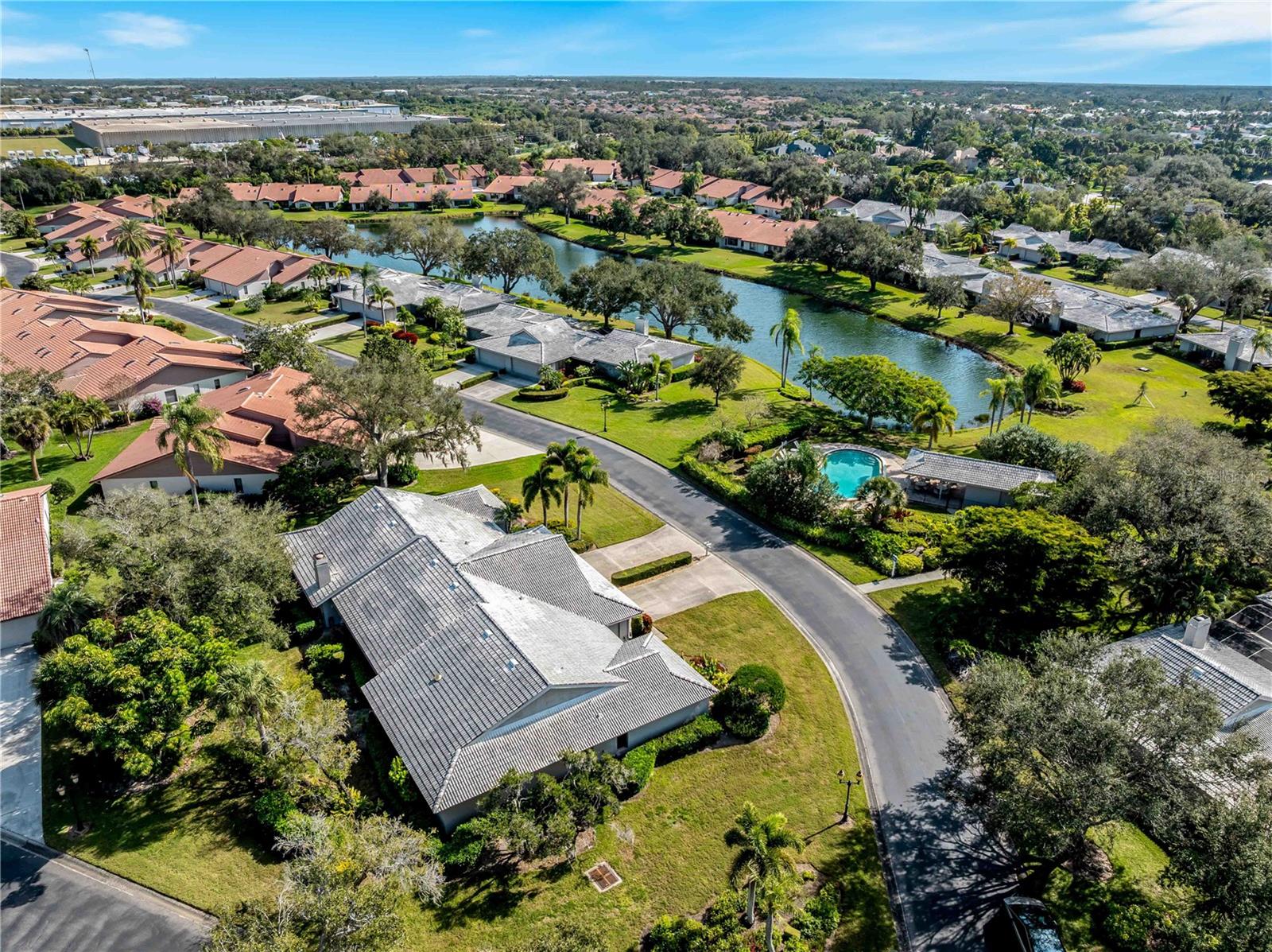 Image 21 of 53 For 3851 Wilshire Drive 9