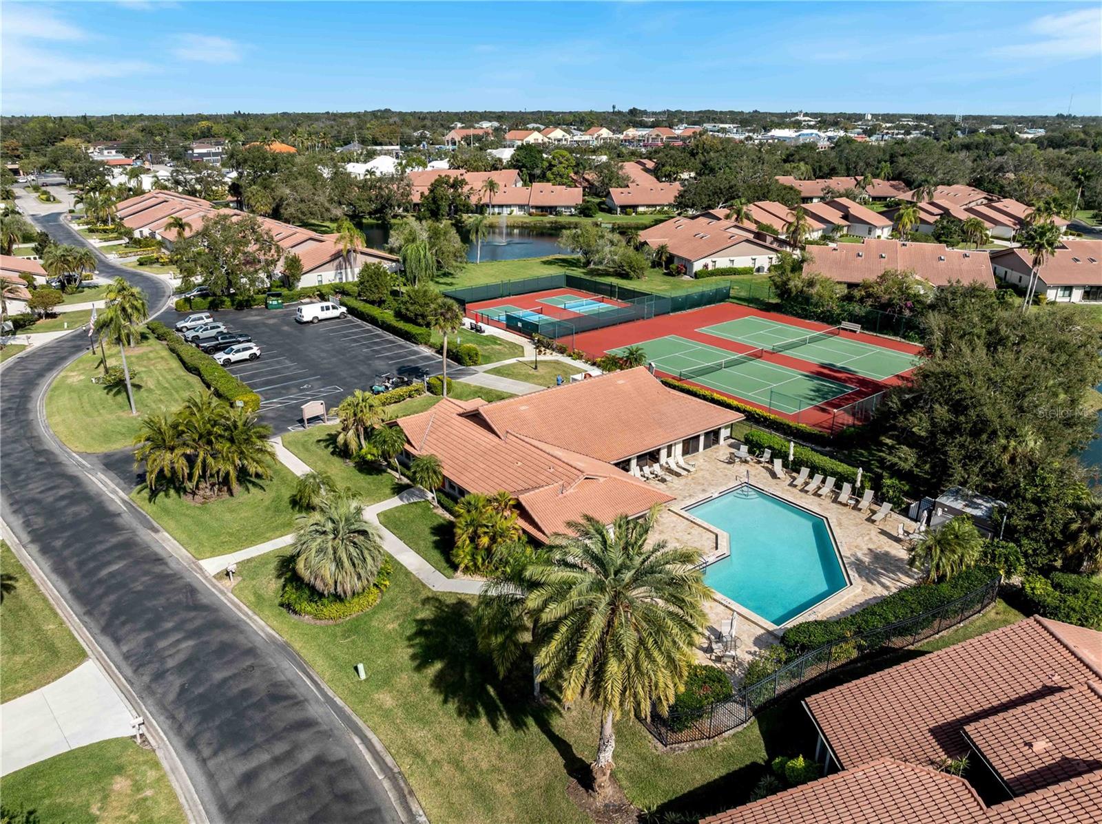 Image 26 of 53 For 3851 Wilshire Drive 9