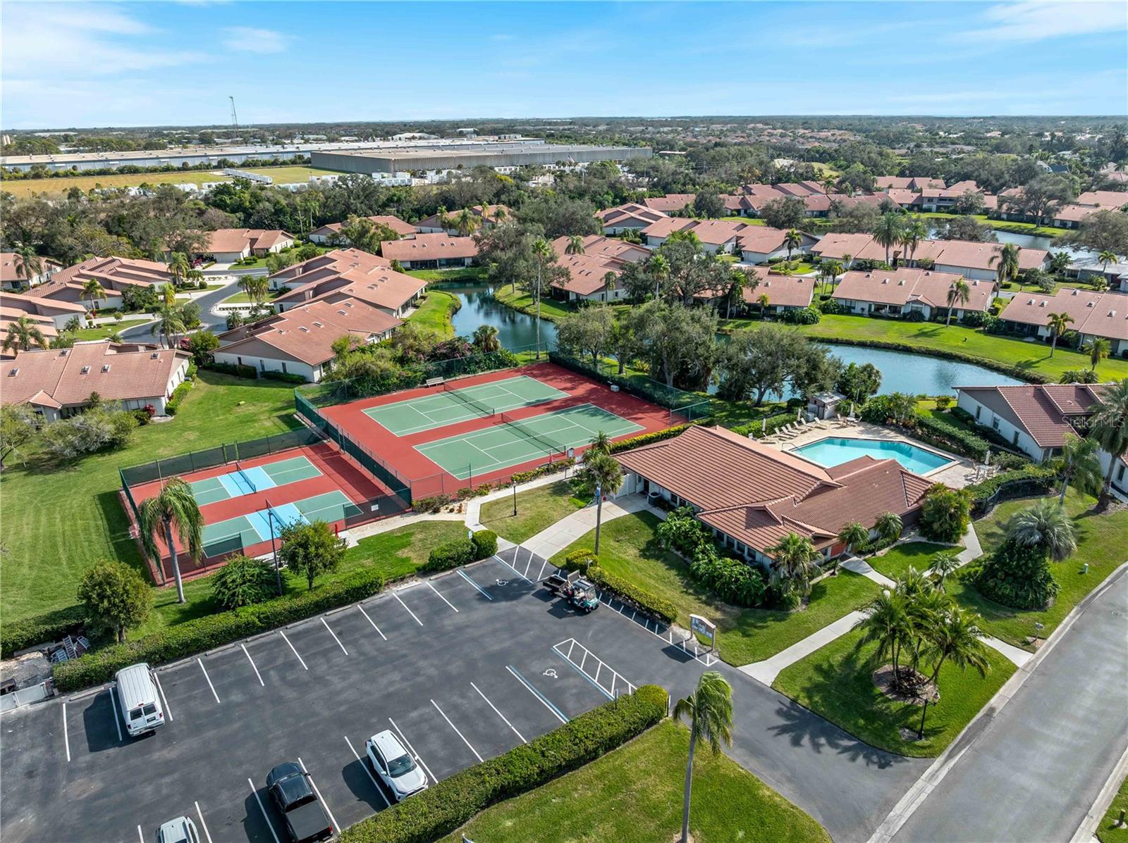 Image 27 of 53 For 3851 Wilshire Drive 9