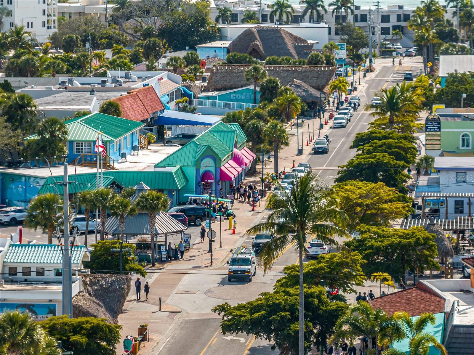 Image 49 of 53 For 3851 Wilshire Drive 9