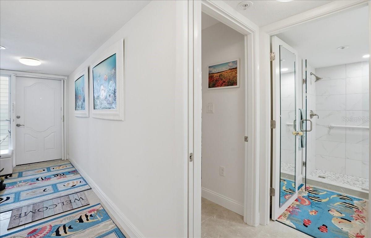 Image 27 of 56 For 840 The Esplanade N 305