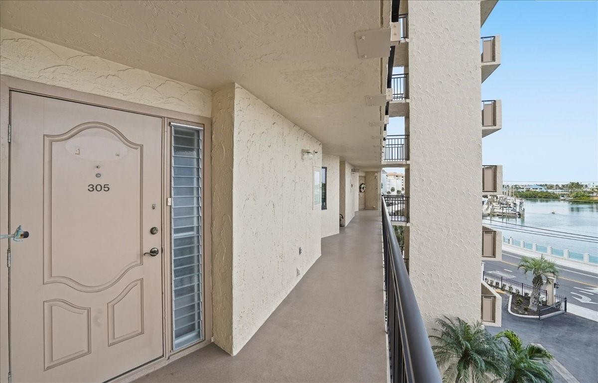 Image 4 of 56 For 840 The Esplanade N 305