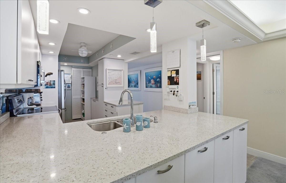 Image 8 of 56 For 840 The Esplanade N 305