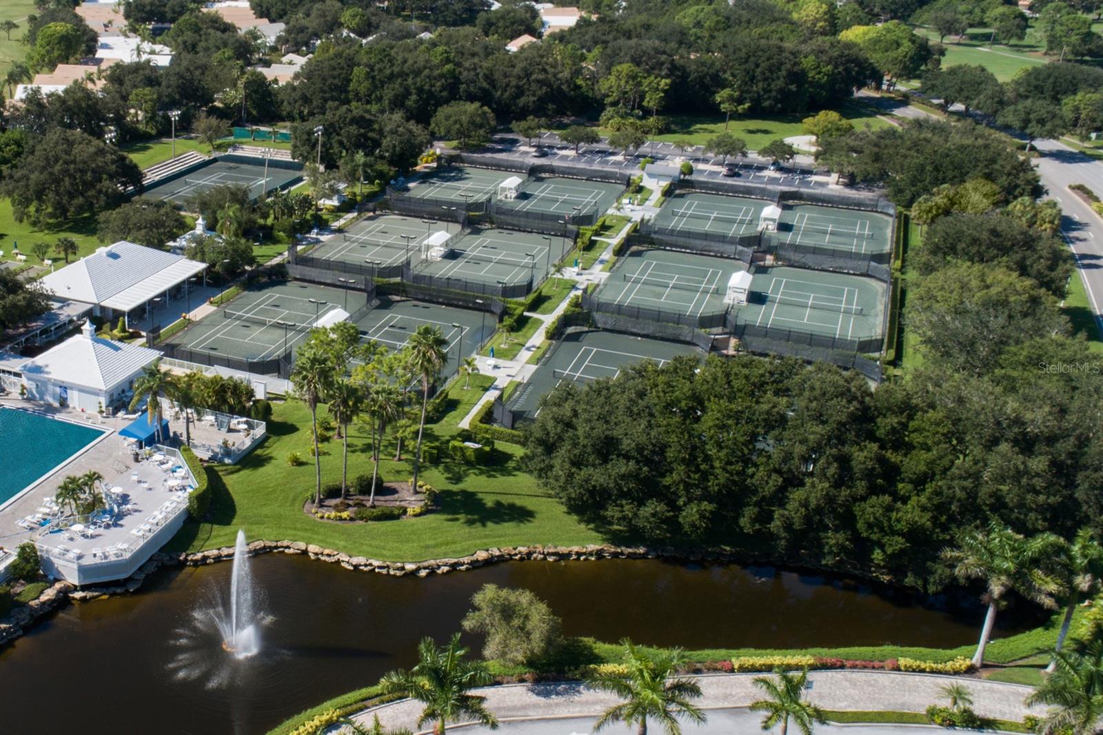 Image 50 of 79 For 344 Bermuda Court 4