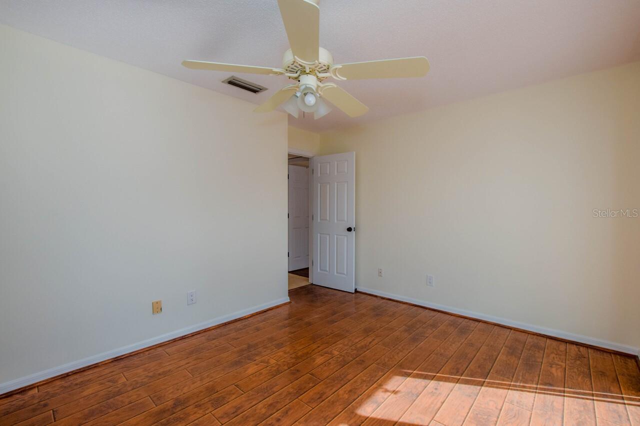 Image 23 of 57 For 437 Wexford Circle 79