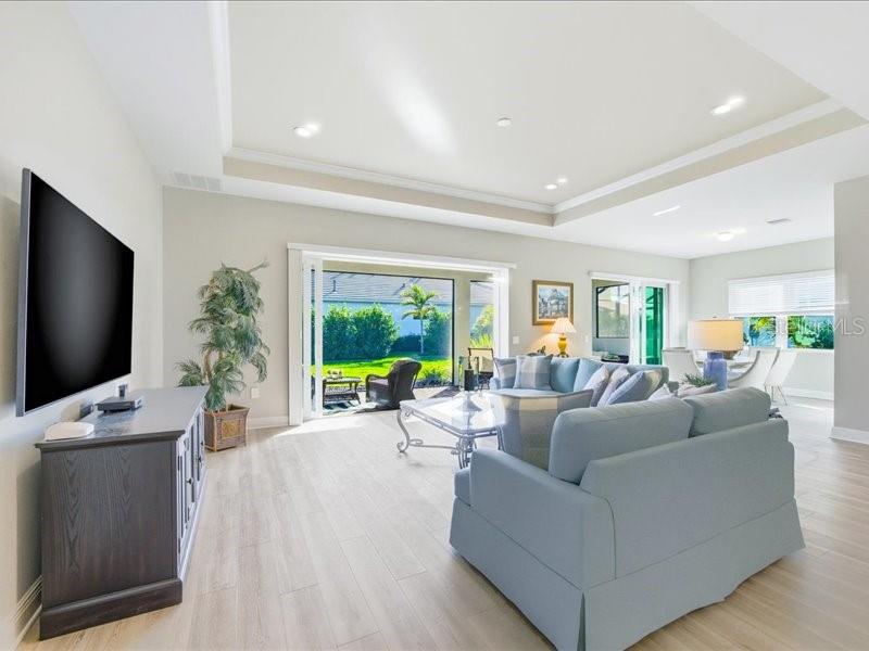 Image 15 of 71 For 12365 Vieste Court