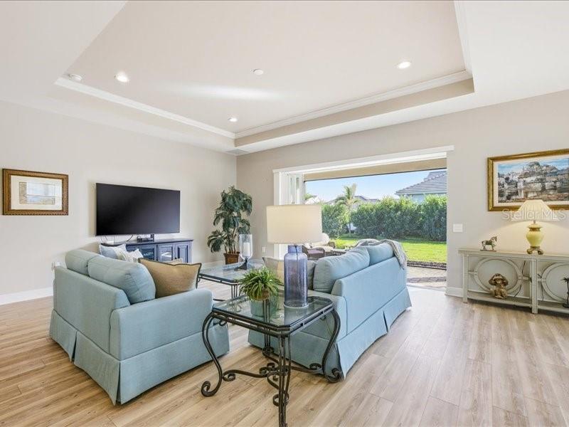 Image 16 of 71 For 12365 Vieste Court