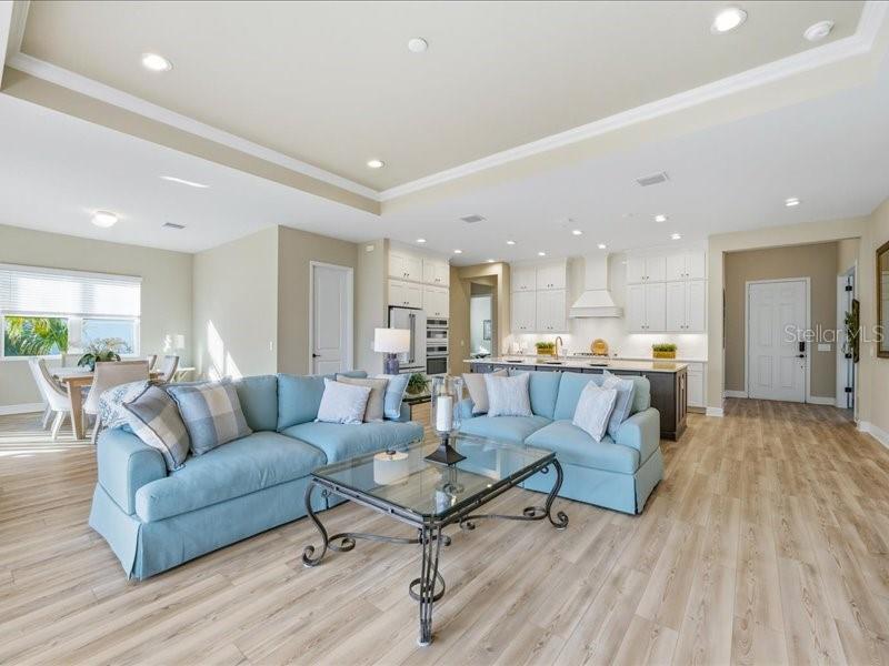 Image 17 of 71 For 12365 Vieste Court