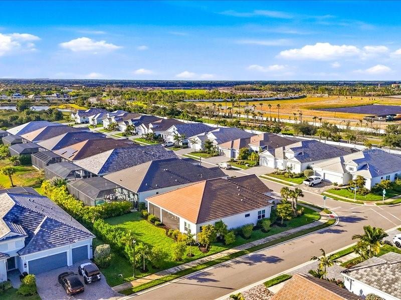 Image 40 of 71 For 12365 Vieste Court