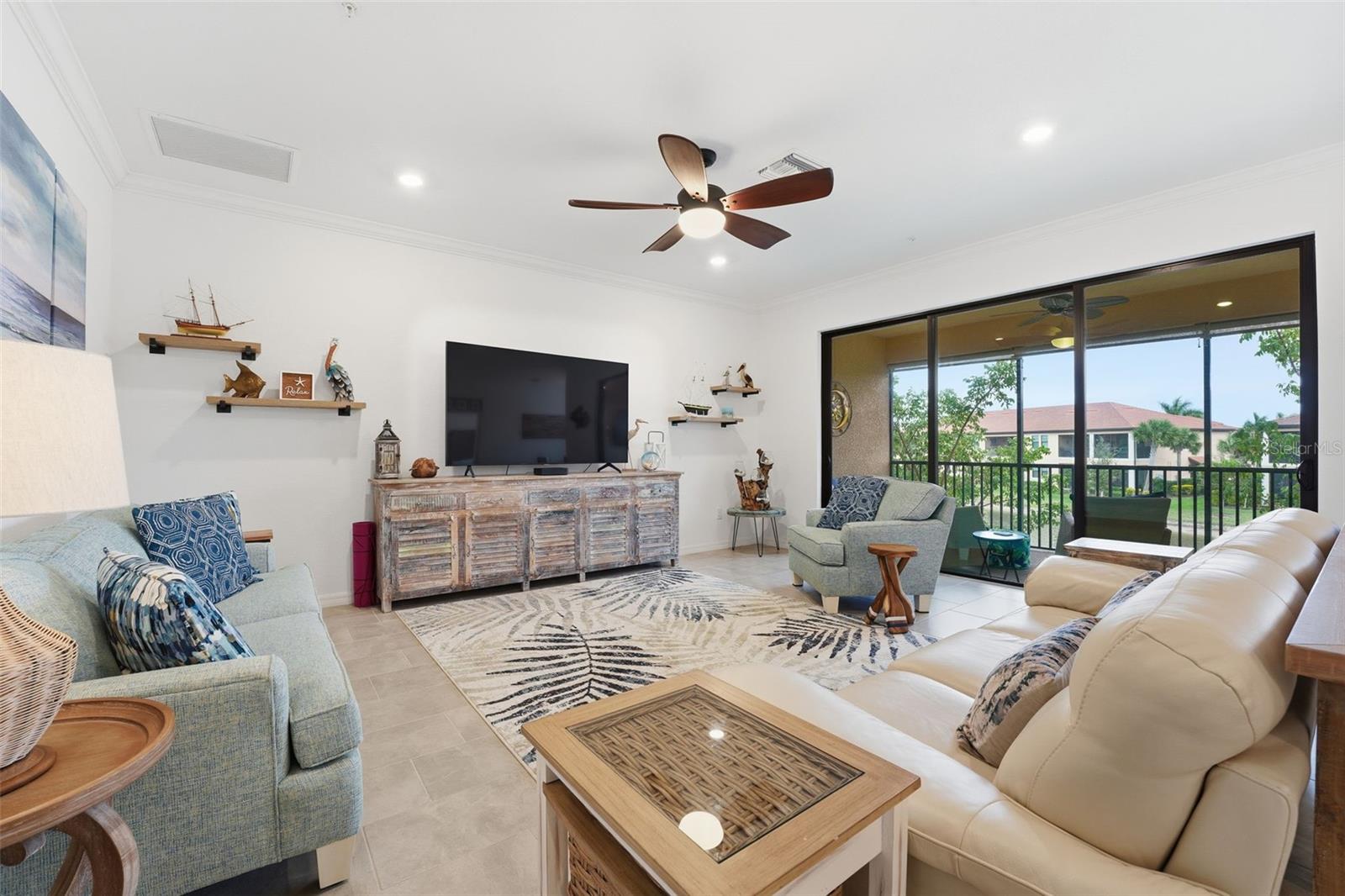 Image 11 of 100 For 10212 Staggerbush Drive 202