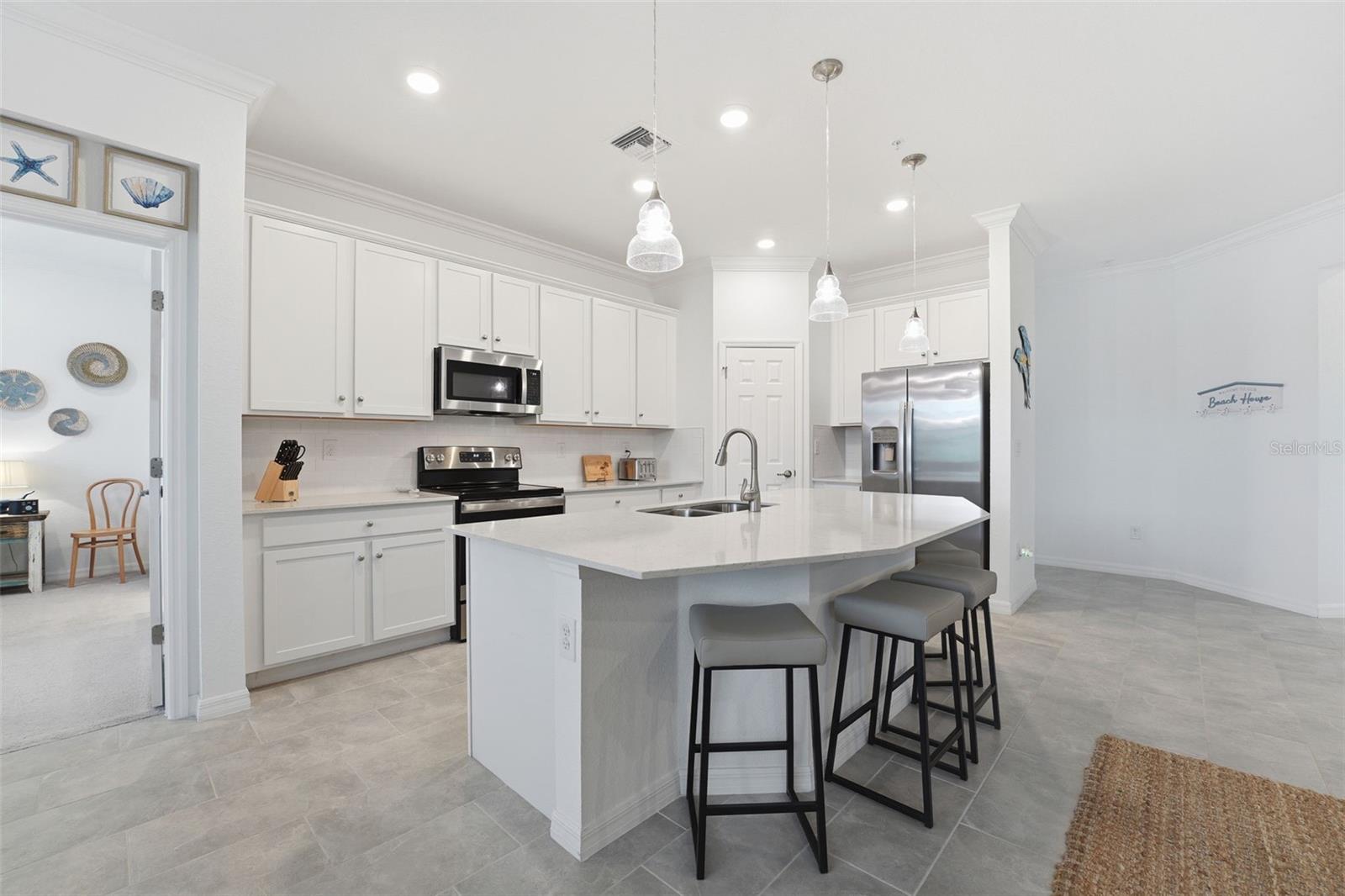 Image 16 of 100 For 10212 Staggerbush Drive 202