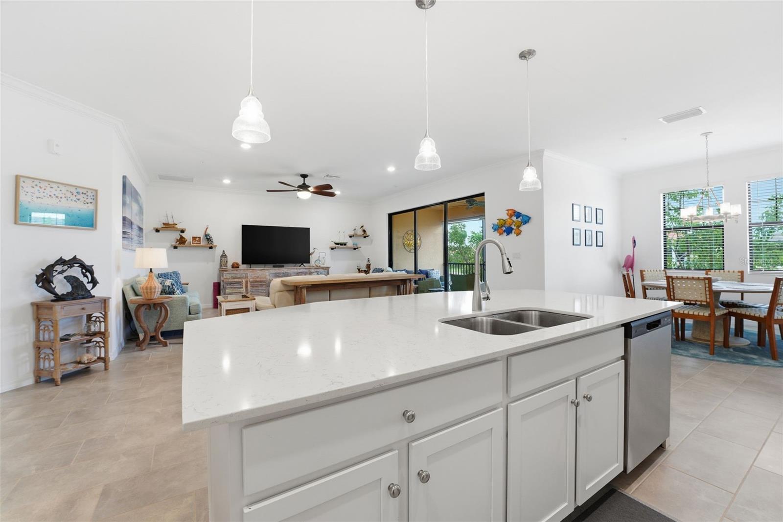 Image 19 of 100 For 10212 Staggerbush Drive 202