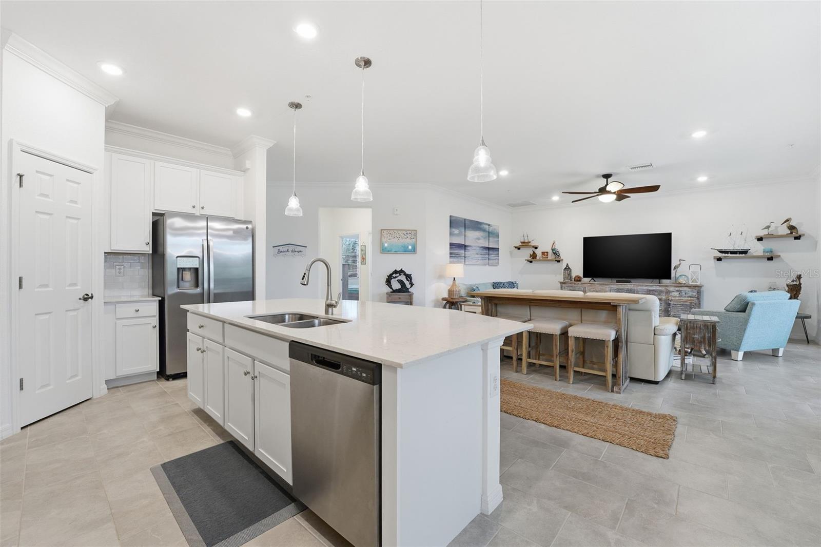 Image 20 of 100 For 10212 Staggerbush Drive 202