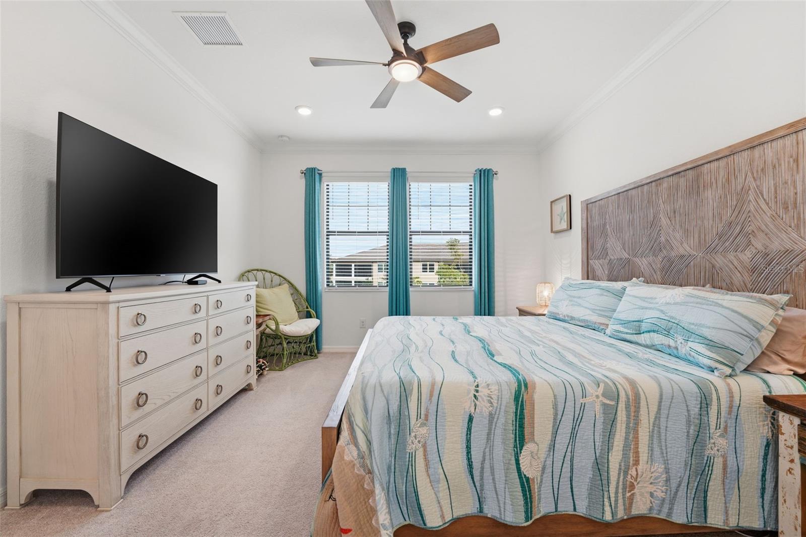 Image 25 of 100 For 10212 Staggerbush Drive 202