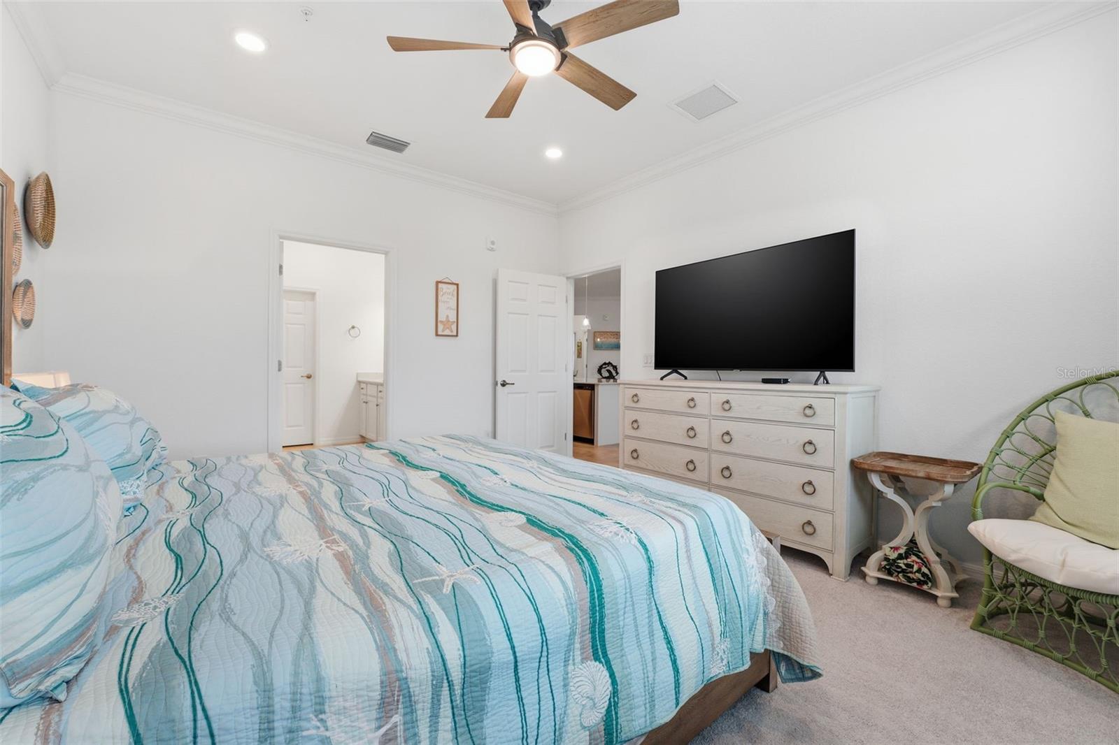 Image 26 of 100 For 10212 Staggerbush Drive 202