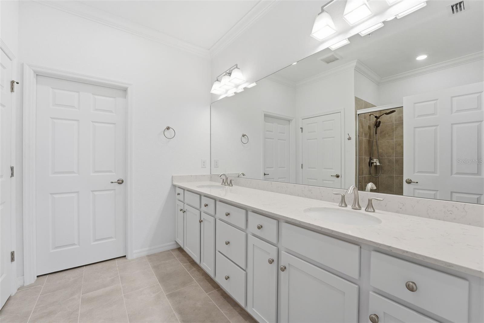 Image 27 of 100 For 10212 Staggerbush Drive 202