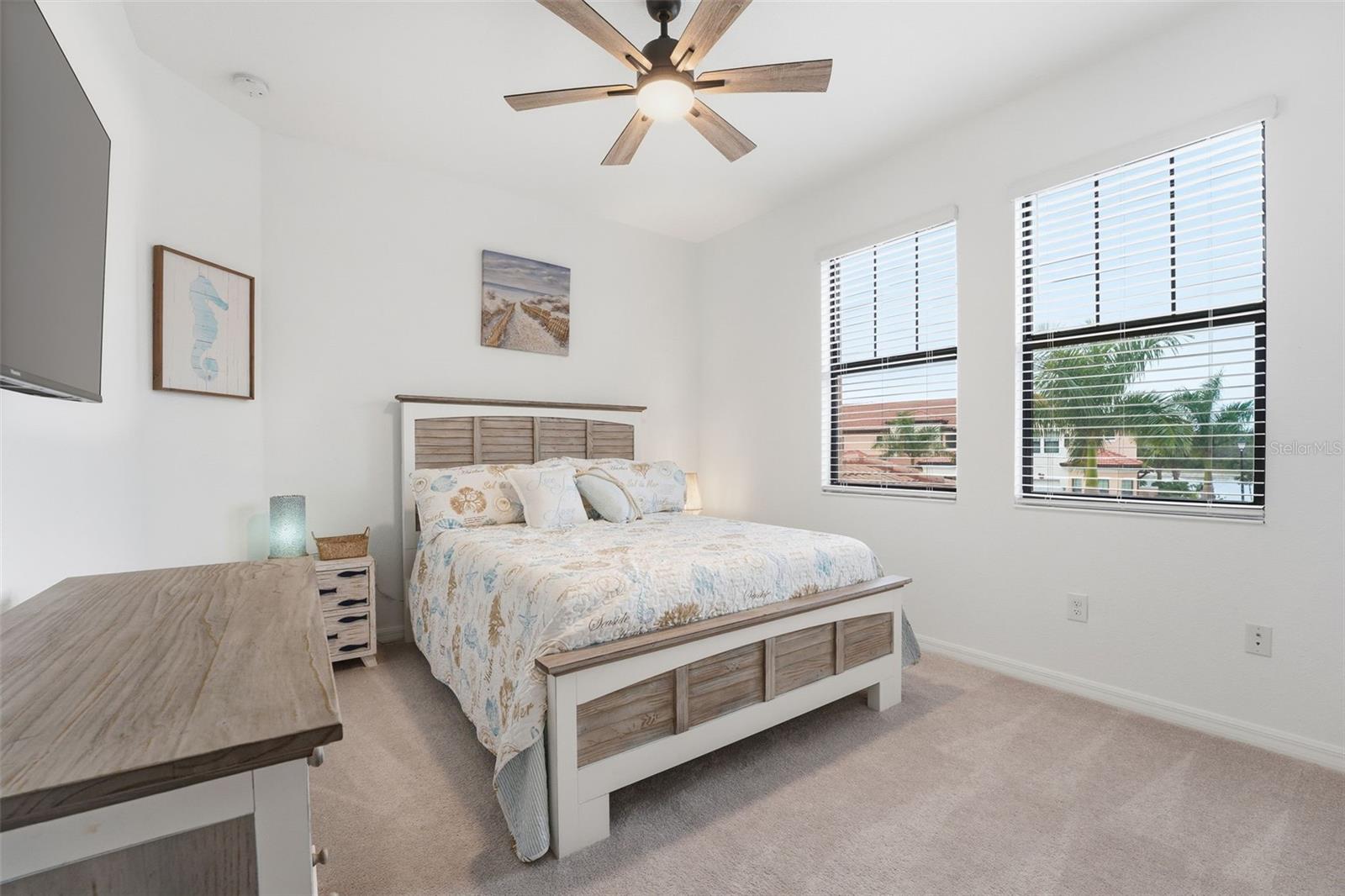 Image 32 of 100 For 10212 Staggerbush Drive 202