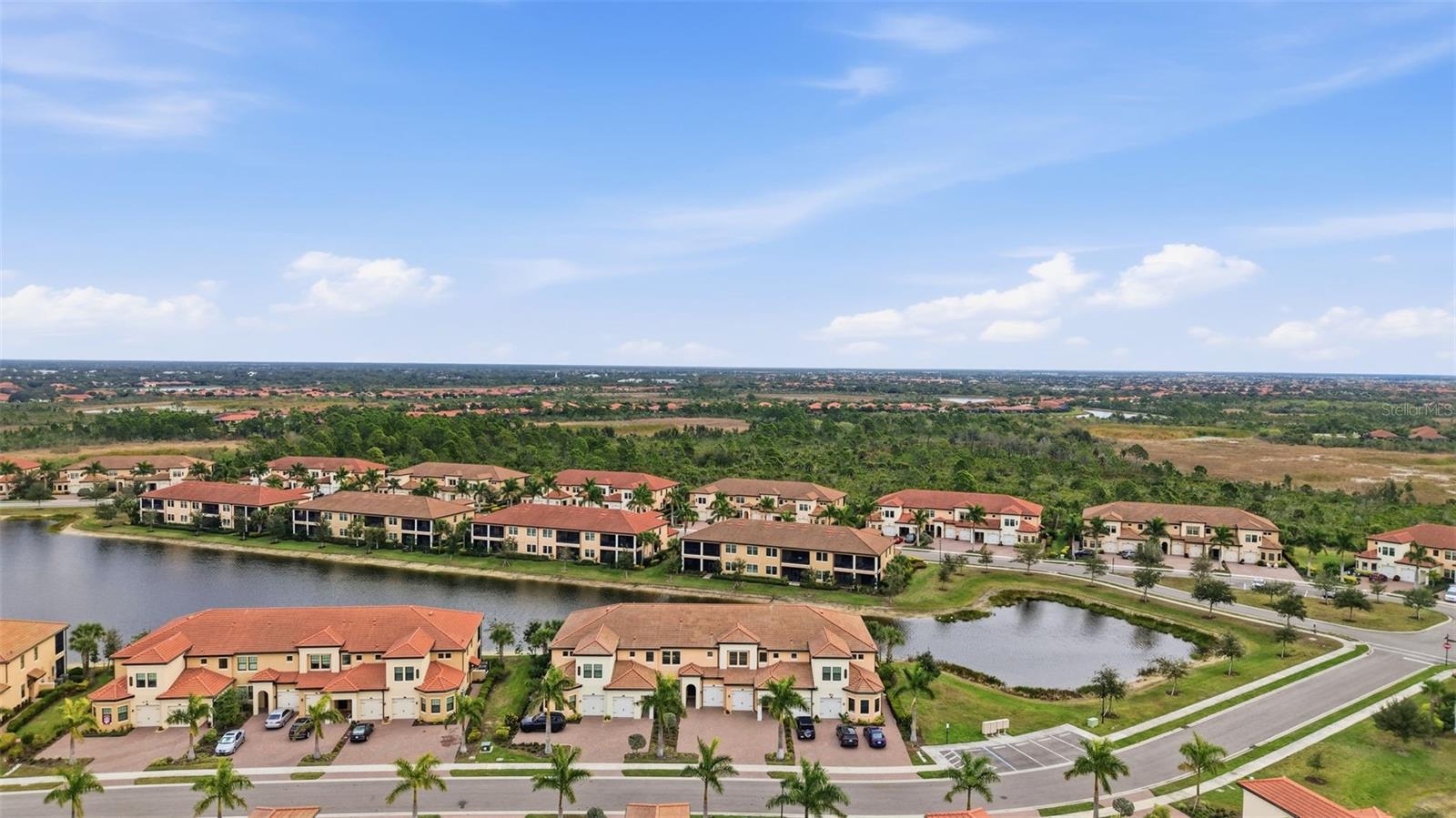 Image 4 of 100 For 10212 Staggerbush Drive 202