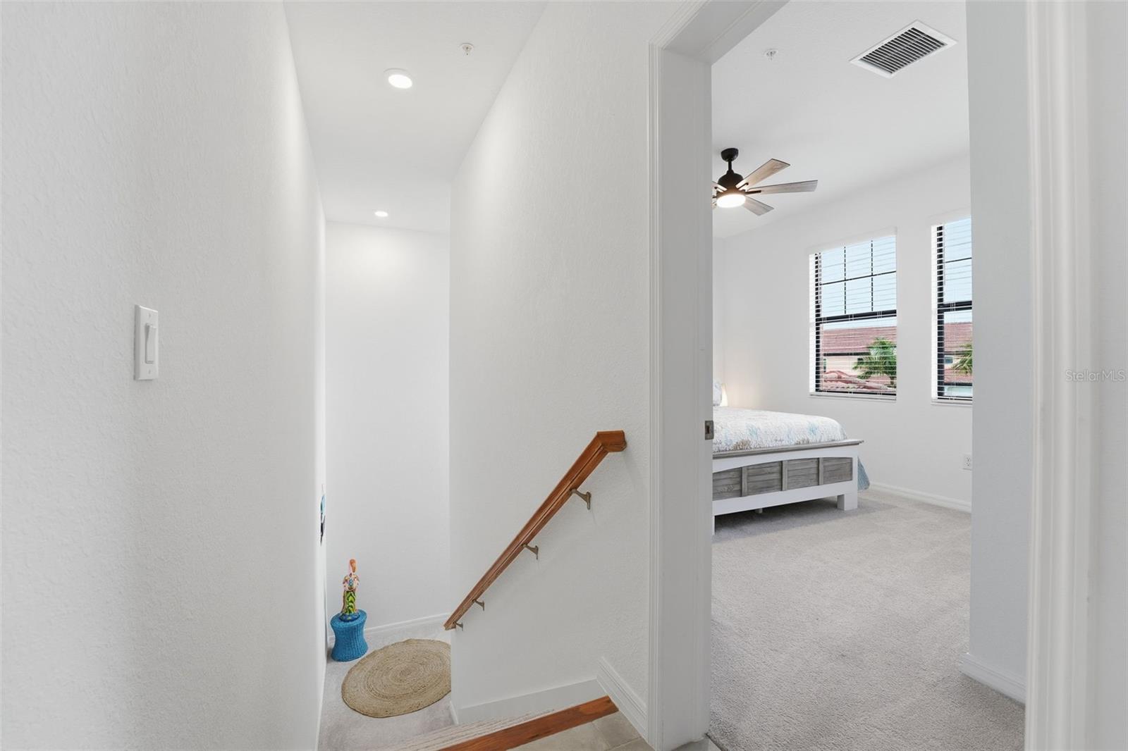 Image 8 of 100 For 10212 Staggerbush Drive 202