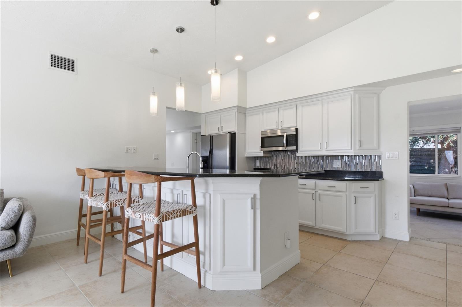 Image 10 of 49 For 3317 Bougainvillea Street