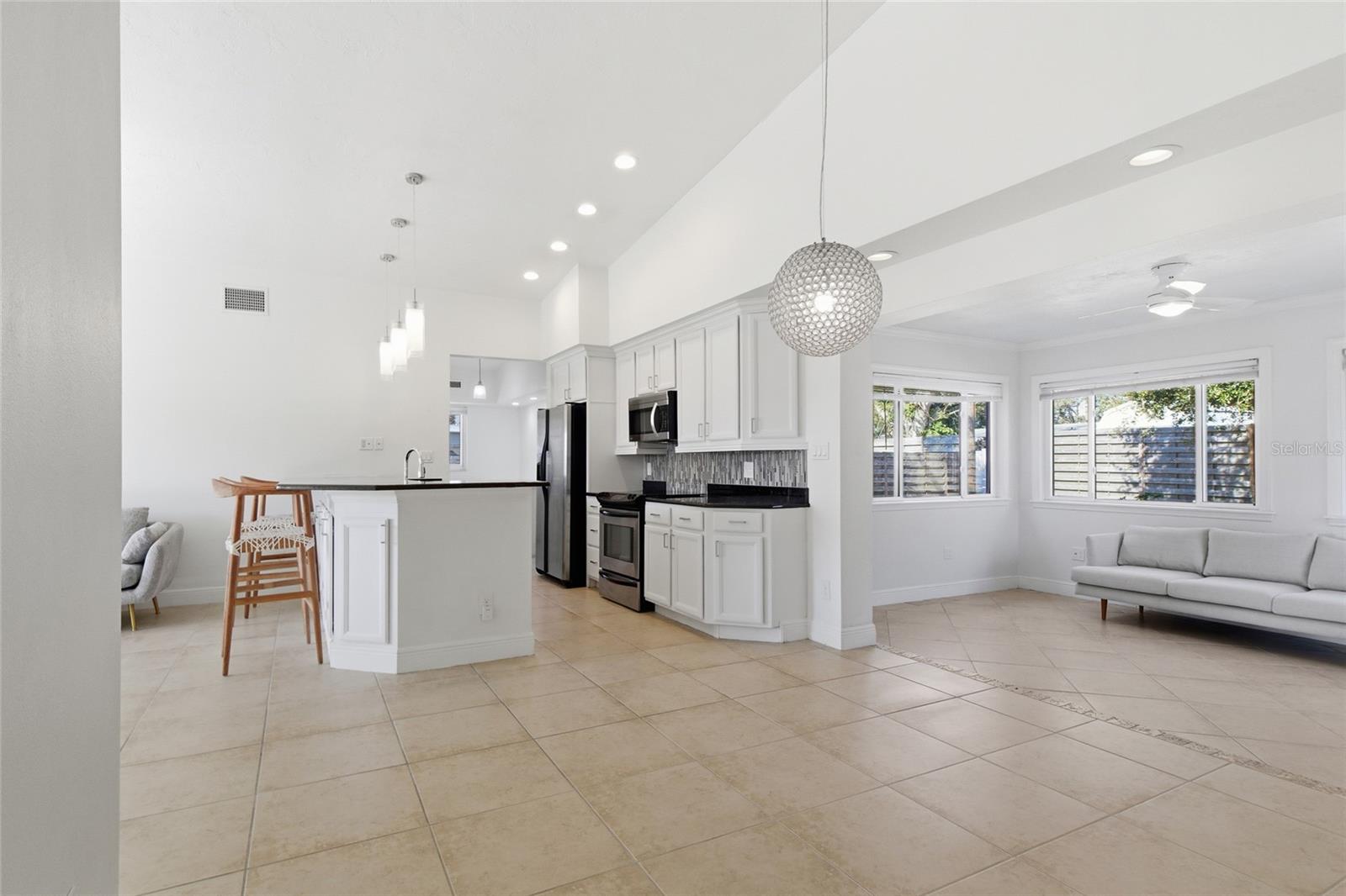 Image 16 of 49 For 3317 Bougainvillea Street