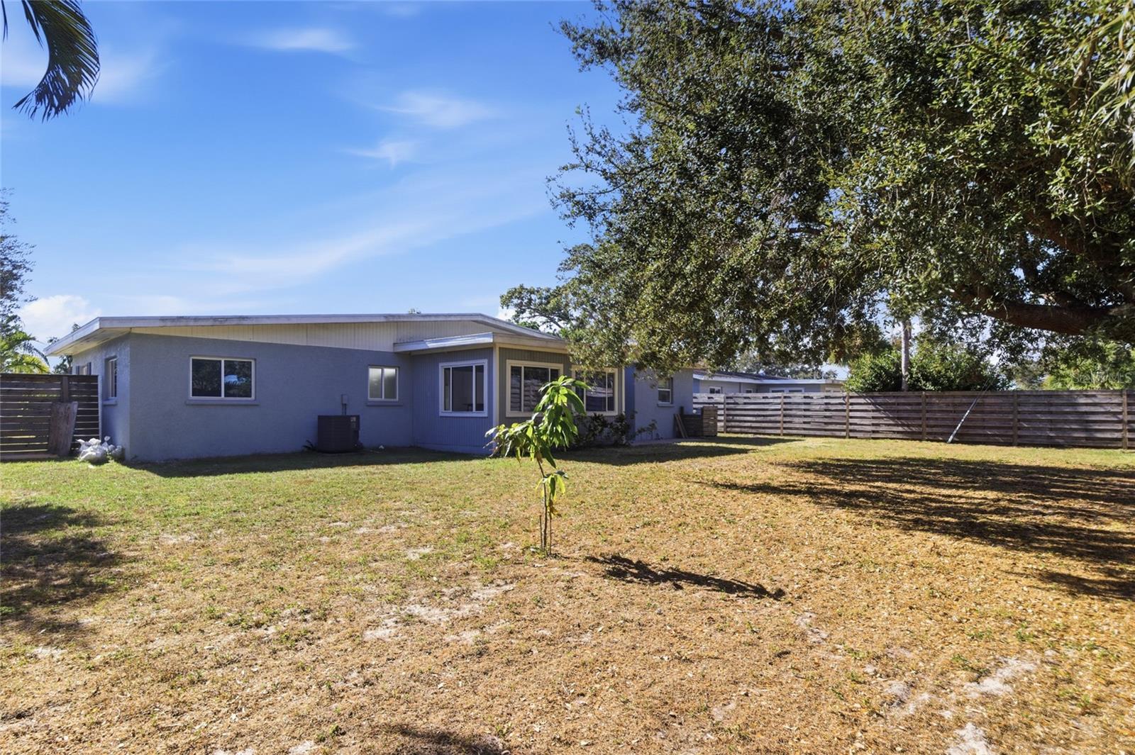 Image 42 of 49 For 3317 Bougainvillea Street